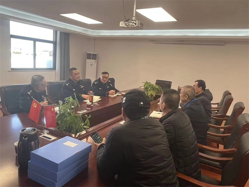 市公安局治安支隊領(lǐng)導(dǎo)蒞臨保安公司調(diào)研工作